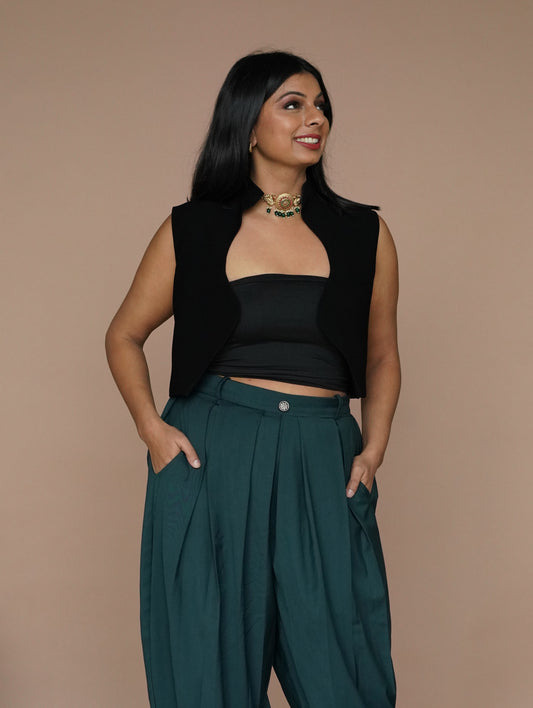Tribhanga Vest